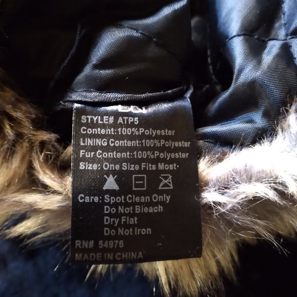 NWT D&Y Winter Trapper Hat - Picture 2 of 2